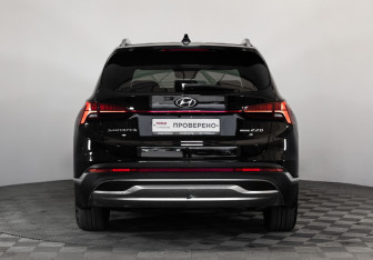 Подержанный автомобиль Hyundai Santa Fe 2021 года (8 фото)