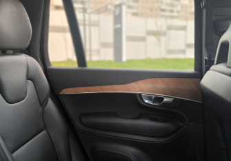 Подержанный автомобиль Volvo XC90 2018 года (12 фото)