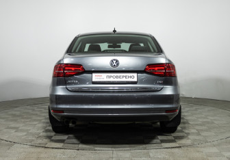 Подержанный автомобиль Volkswagen Jetta Sedan 2016 года (6 фото)