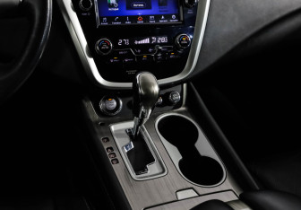 Подержанный автомобиль Nissan Murano Suv 2019 года (15 фото)