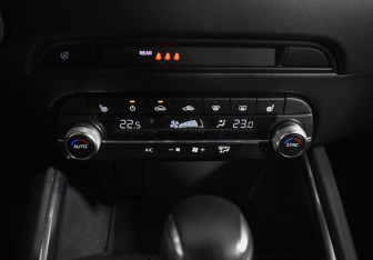Подержанный автомобиль Mazda CX-5 2021 года (18 фото)