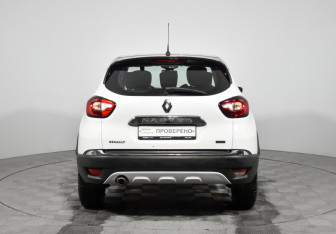 Подержанный автомобиль Renault Kaptur 2017 года (6 фото)