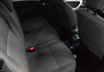 Подержанный автомобиль LADA (ВАЗ) Largus Wagon 2014 года (13 фото)