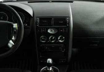 Подержанный автомобиль Ford Mondeo Liftback 2002 года (13 фото)