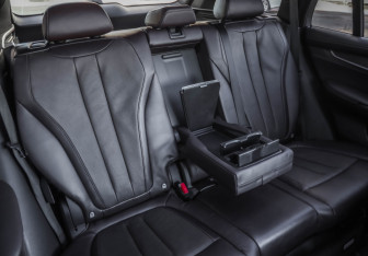 Подержанный автомобиль BMW X5 2013 года (33 фото)