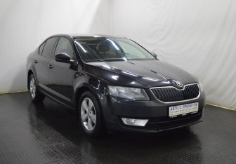 Подержанный автомобиль Skoda Octavia Liftback 2014 года (3 фото)