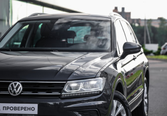 Подержанный автомобиль Volkswagen Tiguan 2018 года (2 фото)