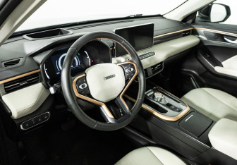 Подержанный автомобиль Haval Jolion 2024 года (11 фото)