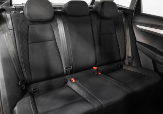 Подержанный автомобиль Skoda Karoq 2020 года (22 фото)