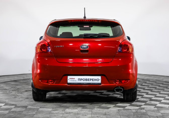 Подержанный автомобиль Kia Ceed Hatchback 2010 года (6 фото)