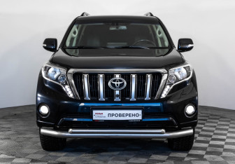 Подержанный автомобиль Toyota Land Cruiser Prado 2017 года (3 фото)