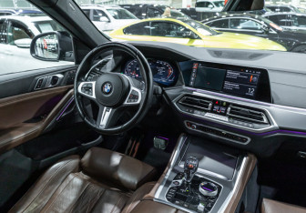 Подержанный автомобиль BMW X6 2022 года (14 фото)
