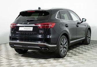 Подержанный автомобиль Hongqi HS5 2024 года (5 фото)