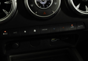 Подержанный автомобиль Tank 300 2023 года (17 фото)