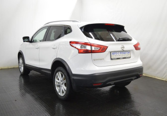 Подержанный автомобиль Nissan Qashqai 2017 года (7 фото)