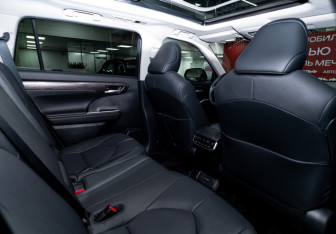 Новый Toyota Highlander 2025 (23 фото)