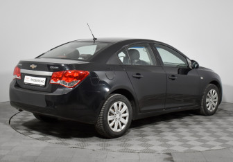 Подержанный автомобиль Chevrolet Cruze Sedan 2012 года (5 фото)