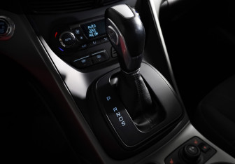 Подержанный автомобиль Ford Kuga 2014 года (19 фото)