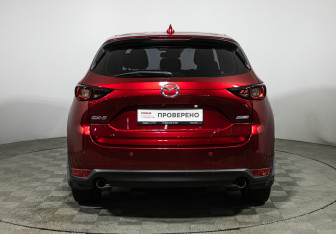 Подержанный автомобиль Mazda CX-5 2017 года (6 фото)
