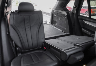 Подержанный автомобиль BMW X5 2016 года (36 фото)