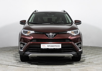 Подержанный автомобиль Toyota RAV4 2016 года (2 фото)
