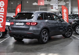 Подержанный автомобиль Mercedes-Benz GLC Coupe 2021 года (6 фото)