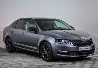 Подержанный автомобиль Skoda Octavia Liftback 2018 года (3 фото)