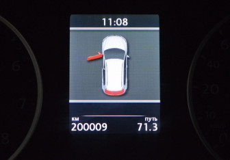 Подержанный автомобиль Volkswagen Tiguan 2012 года (16 фото)