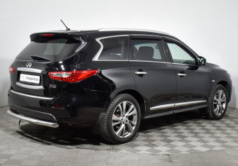 Подержанный автомобиль Infiniti JX 2013 года (5 фото)
