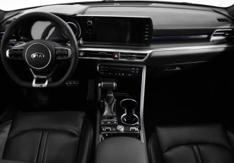 Подержанный автомобиль Kia K5 2021 года (22 фото)