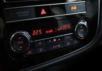 Подержанный автомобиль Mitsubishi Outlander 2018 года (18 фото)