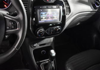 Подержанный автомобиль Renault Kaptur 2017 года (21 фото)