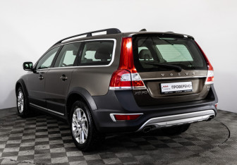 Подержанный автомобиль Volvo XC70 2014 года (7 фото)