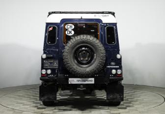 Подержанный автомобиль Land Rover Defender Suv 2014 года (6 фото)