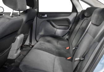 Подержанный автомобиль Ford Focus Sedan 2008 года (11 фото)