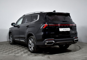 Подержанный автомобиль Geely Okavango 2024 года (7 фото)