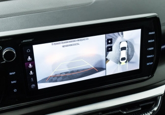 Подержанный автомобиль Kia K5 2022 года (16 фото)