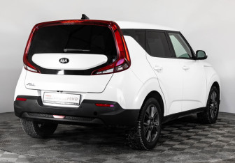 Подержанный автомобиль Kia Soul 2020 года (6 фото)