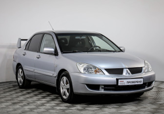 Подержанный автомобиль Mitsubishi Lancer Sedan 2006 года (3 фото)