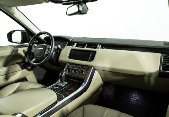 Подержанный автомобиль Land Rover Range Rover Sport 2014 года (9 фото)