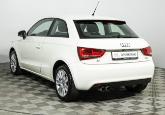 Подержанный автомобиль Audi A1 2011 года (7 фото)