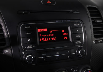 Подержанный автомобиль Kia Cerato Sedan 2015 года (14 фото)
