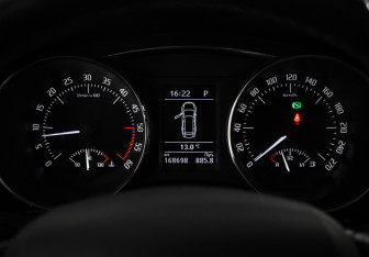 Подержанный автомобиль Skoda Superb Wagon 2014 года (20 фото)