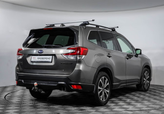 Подержанный автомобиль Subaru Forester Suv 2020 года (5 фото)