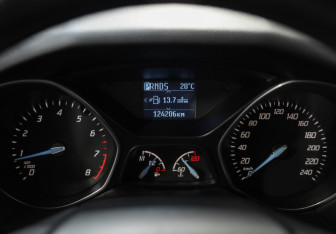 Подержанный автомобиль Ford Focus Sedan 2013 года (12 фото)