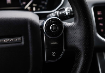 Подержанный автомобиль Land Rover Range Rover Sport 2015 года (16 фото)