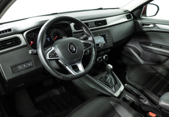 Подержанный автомобиль Renault Arkana 2021 года (11 фото)