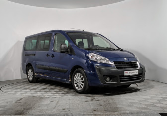 Подержанный автомобиль Peugeot Expert 2015 года (3 фото)