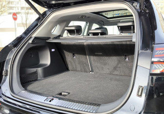 Подержанный автомобиль Hongqi HS5 2024 года (21 фото)