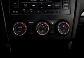 Подержанный автомобиль Subaru Forester Suv 2014 года (16 фото)